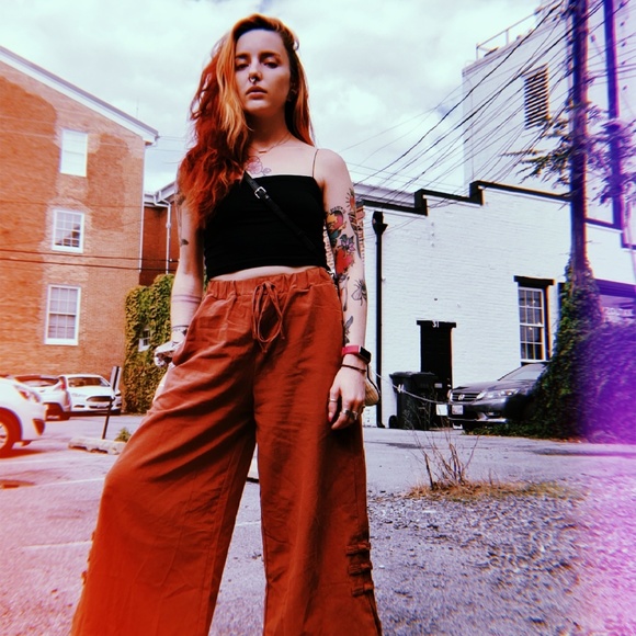 Poshmark profile picture for @geographically